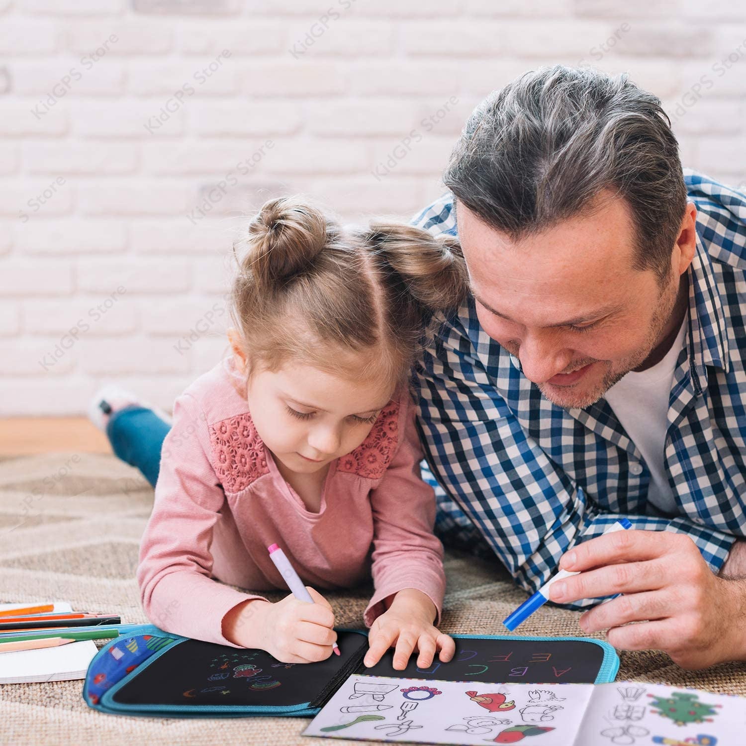 Caiet cu pagini negre table negre pentru desenat KidProtect Caiet cu pagini negre table negre pentru desenat KidProtect